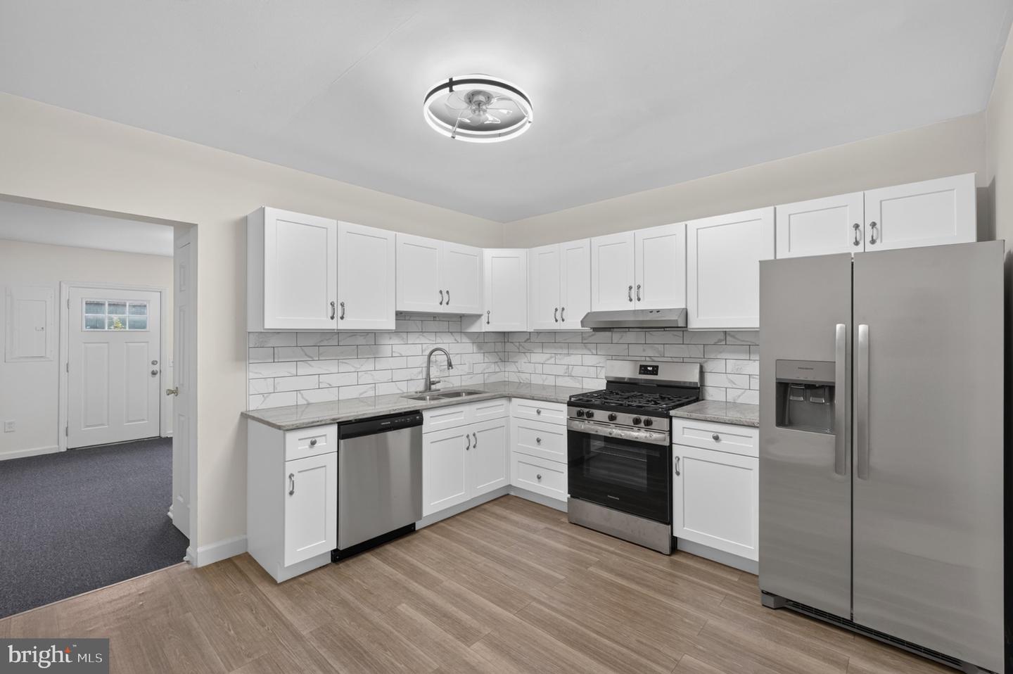 730 Clark St # Property Photo 9