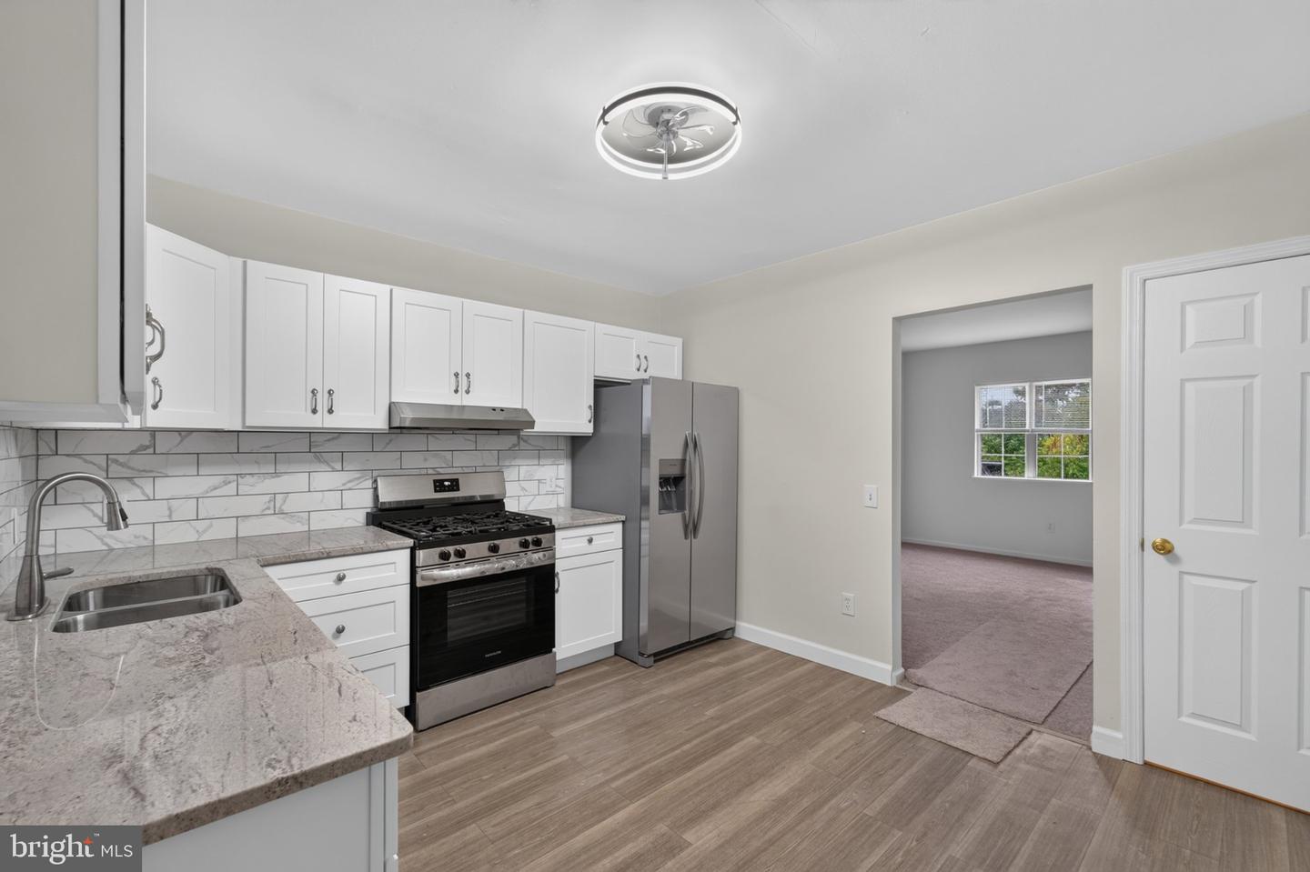 730 Clark St # Property Photo 12