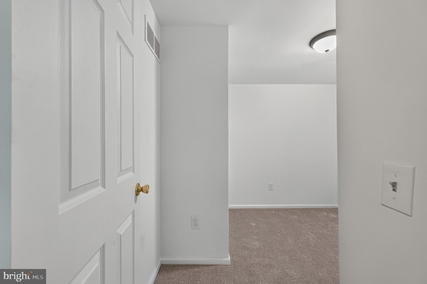 730 Clark St # Property Photo 17