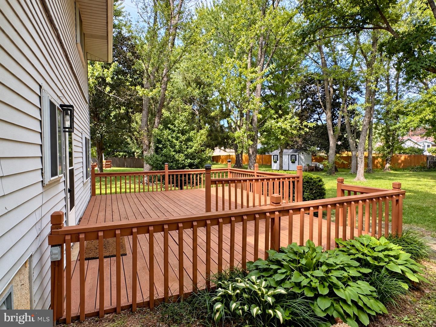 820 Leeds Ln Property Photo 6