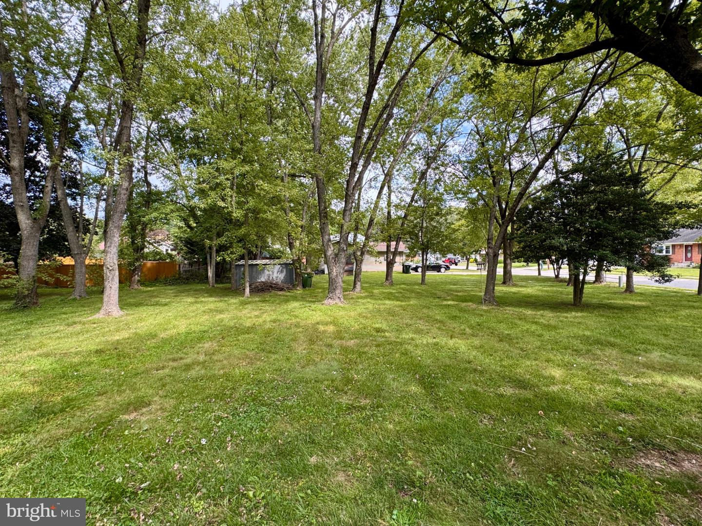 820 Leeds Ln Property Photo 7