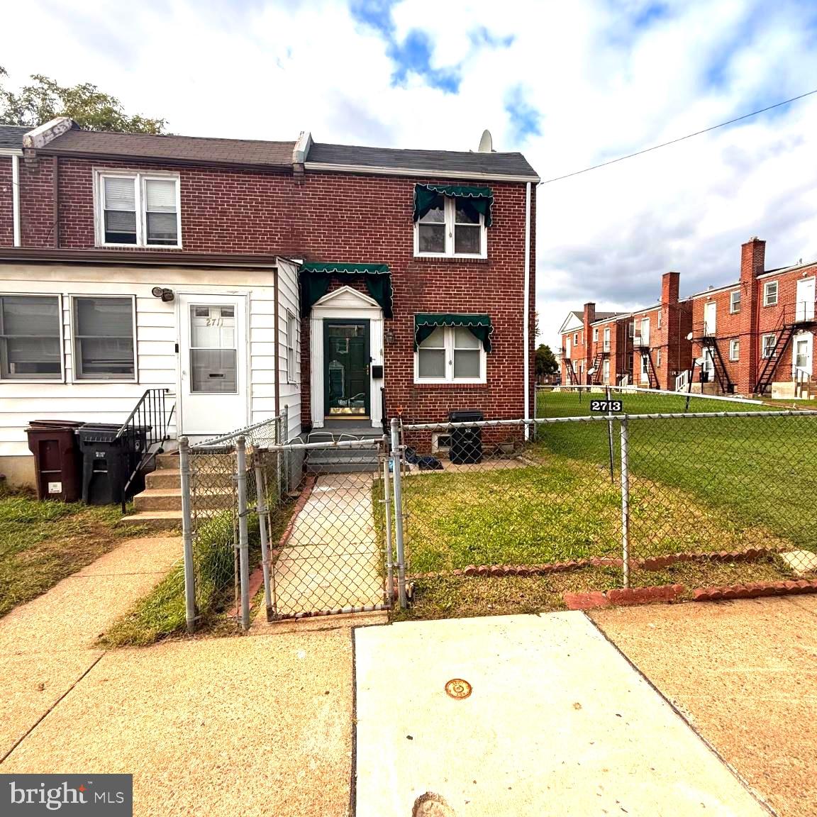 2713 N JESSUP ST Property Photo 1