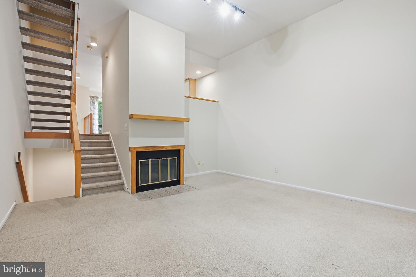 3219 Champions Dr Property Photo 7