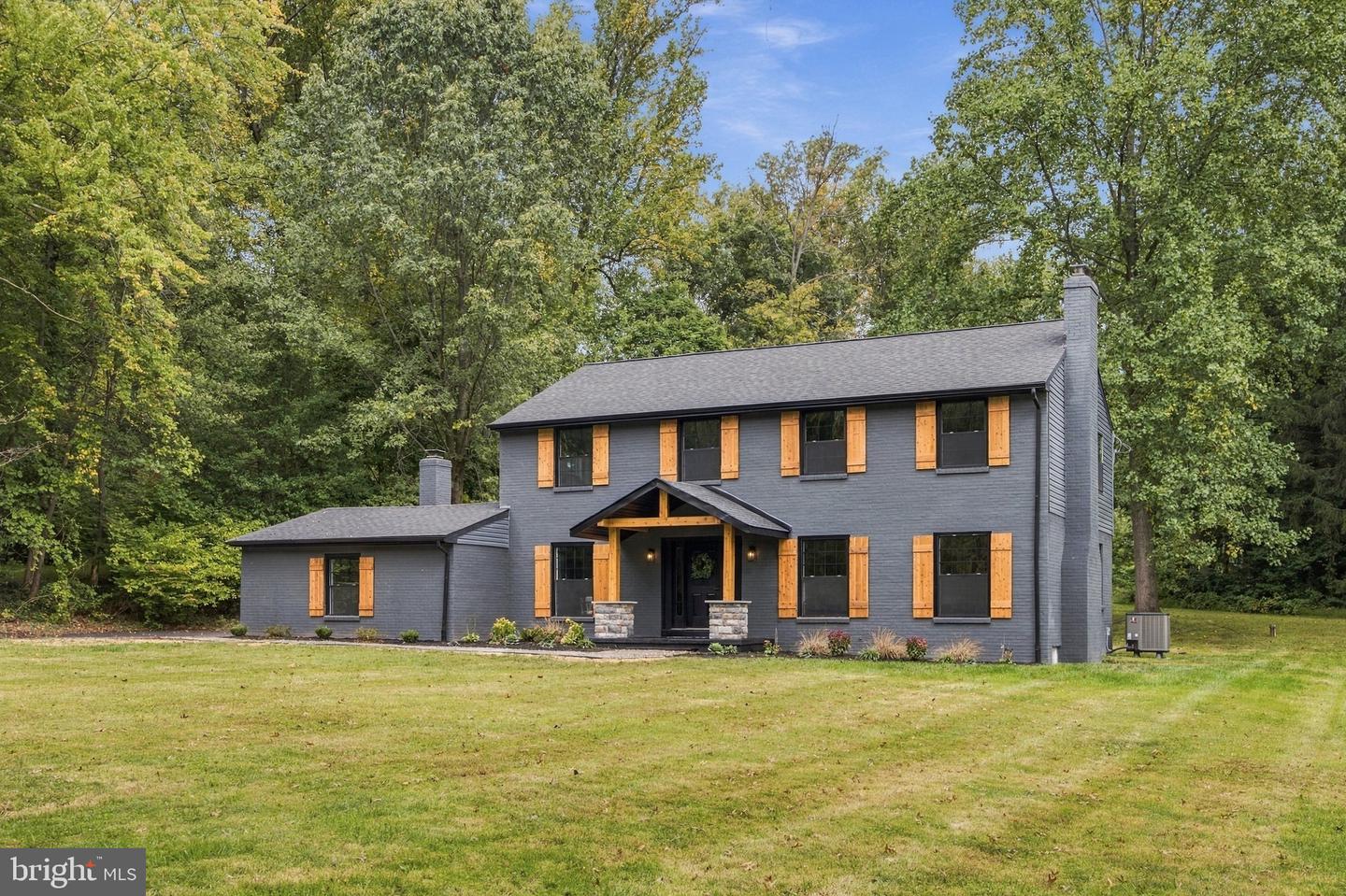 3810 Valley Brook Dr Property Photo 1