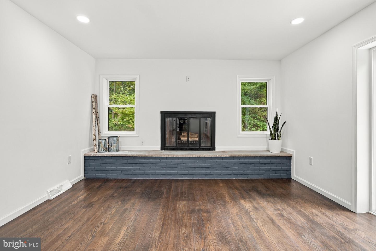 3810 Valley Brook Dr Property Photo 18