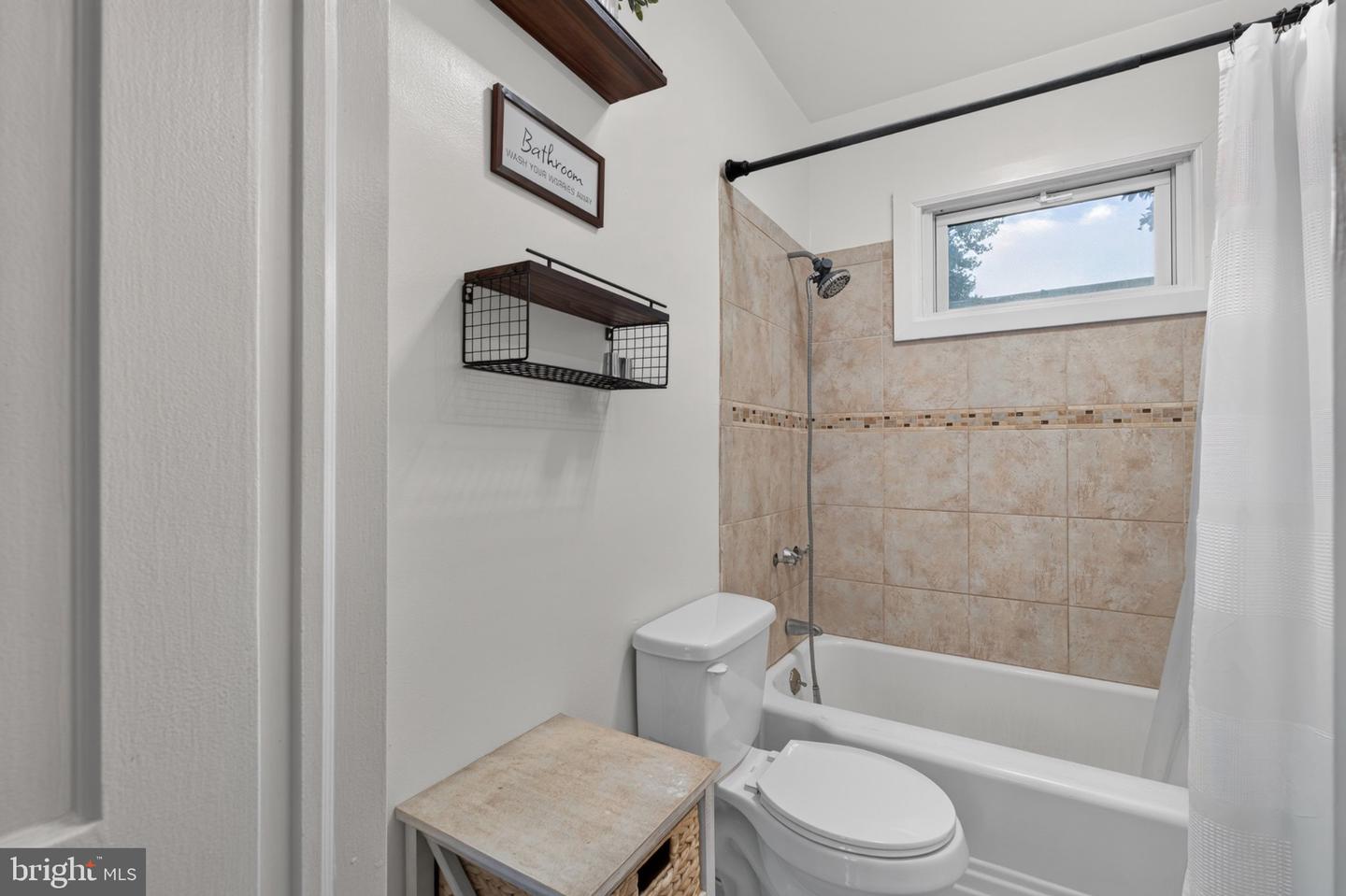 16 Sutton Ln Property Photo 12