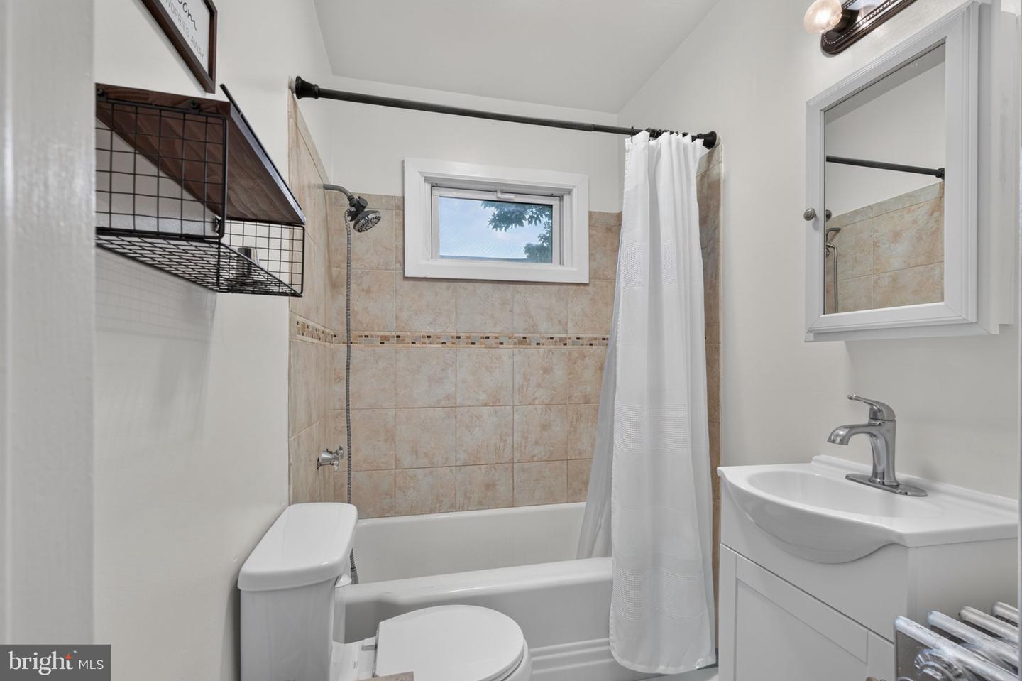16 Sutton Ln Property Photo 16