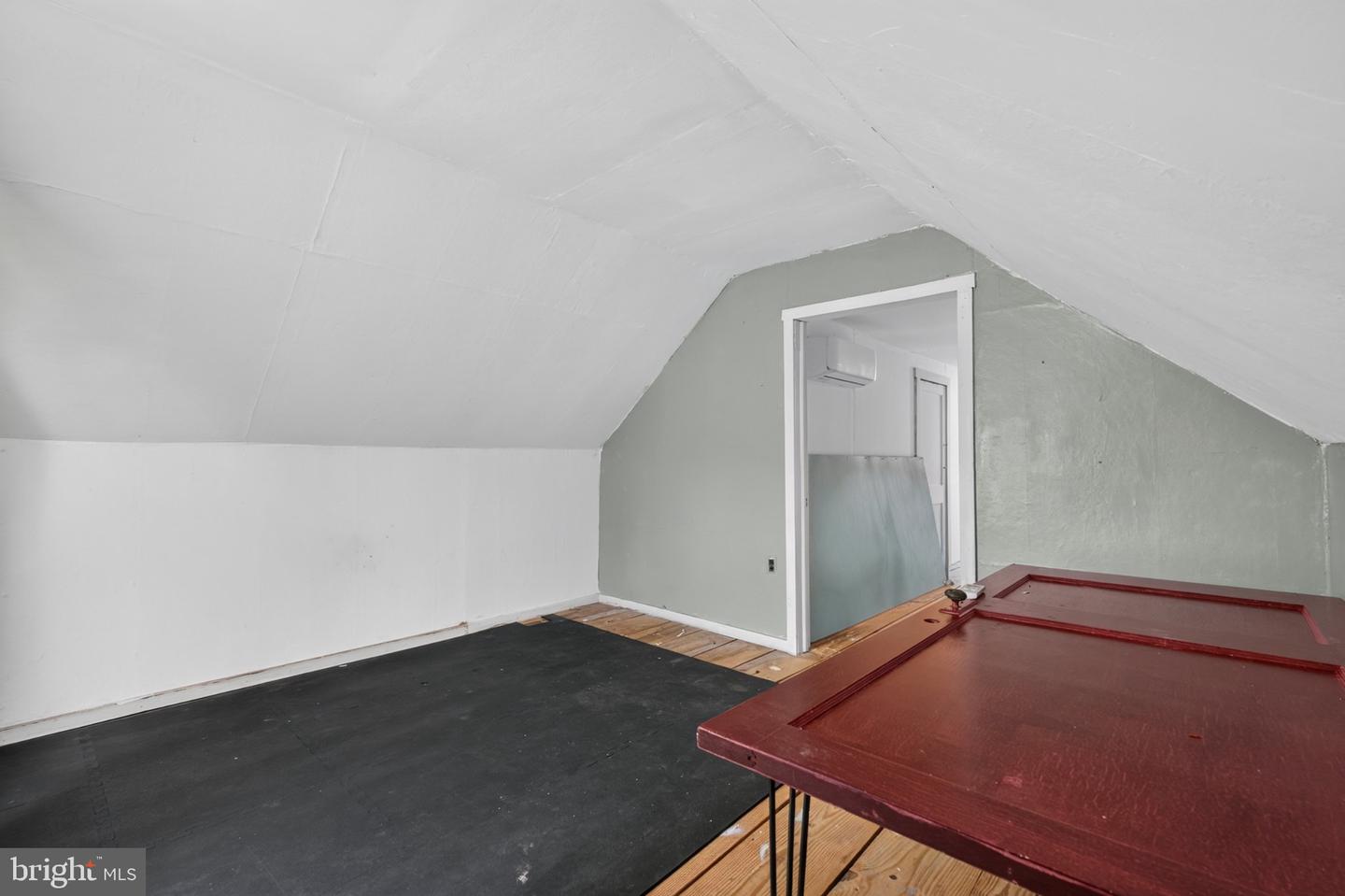 16 Sutton Ln Property Photo 24