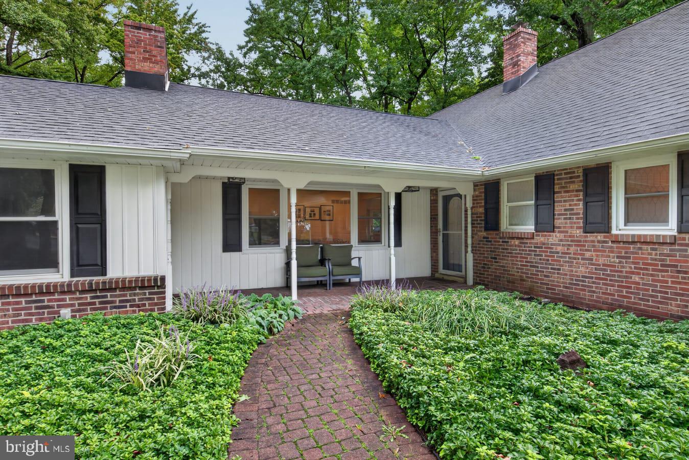 1024 Weldin Cir Property Photo 6