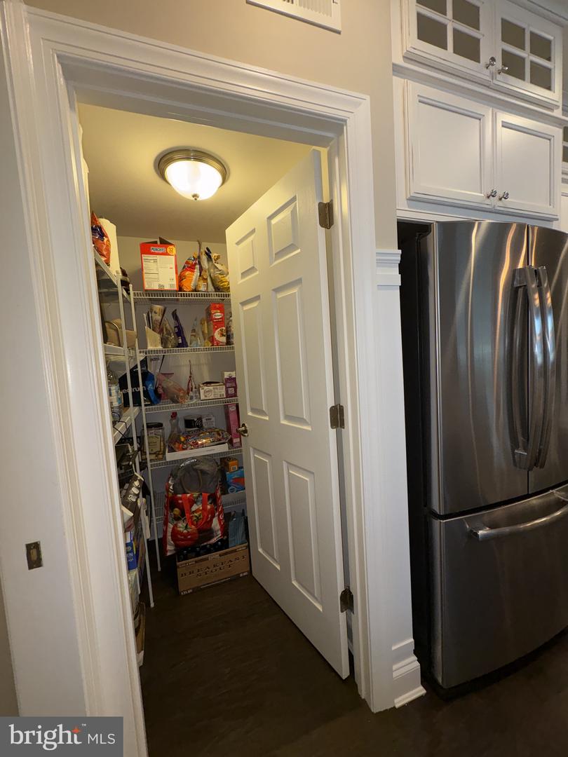 672 Spring Hollow Dr Property Photo 13