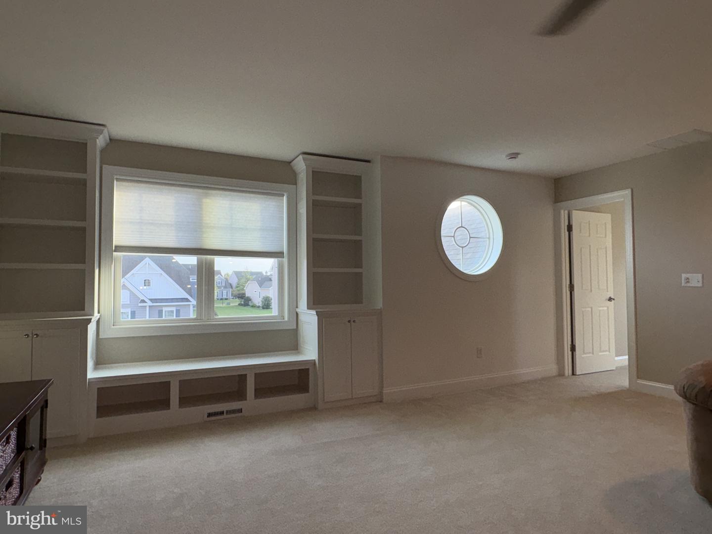 672 Spring Hollow Dr Property Photo 43