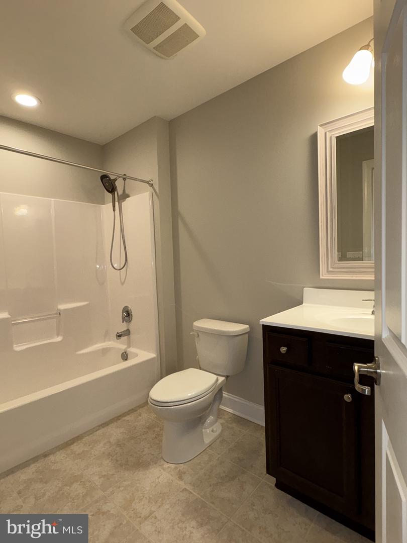672 Spring Hollow Dr Property Photo 48