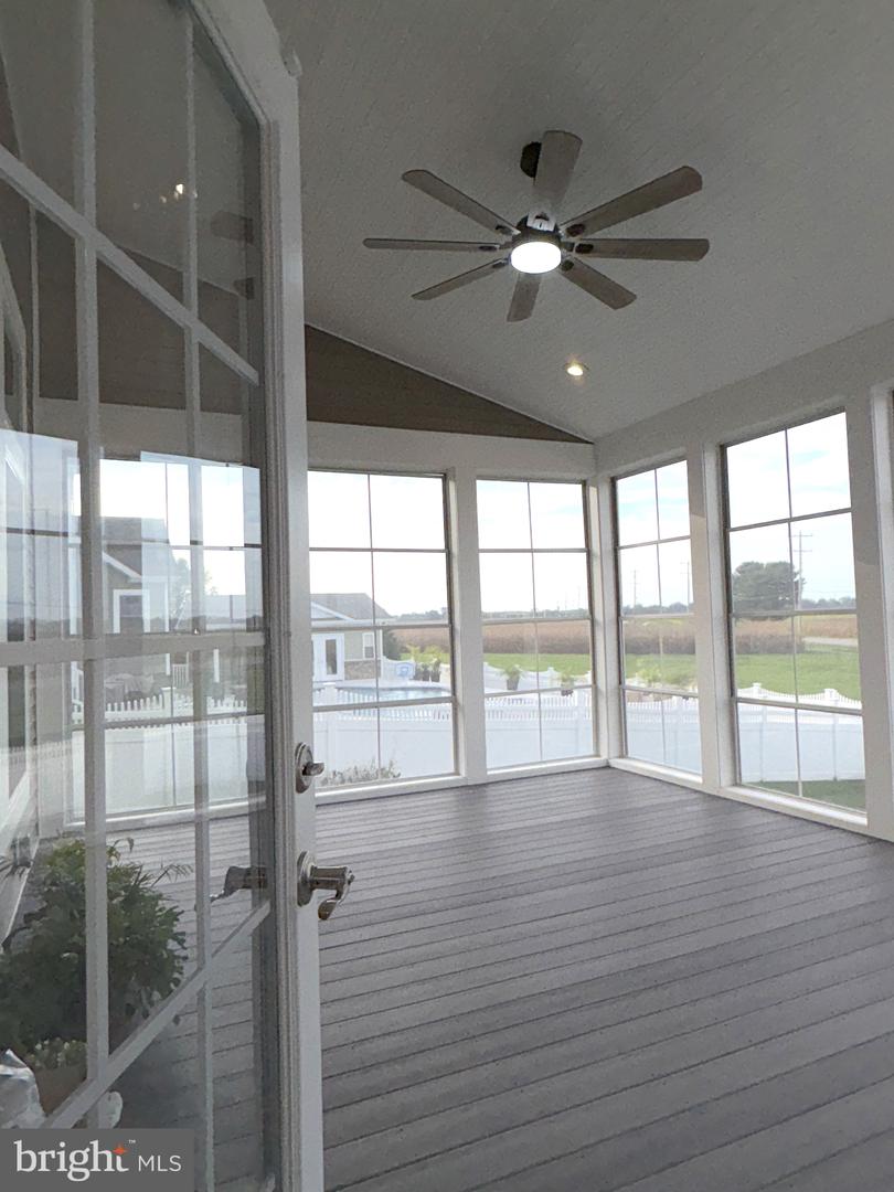 672 Spring Hollow Dr Property Photo 49