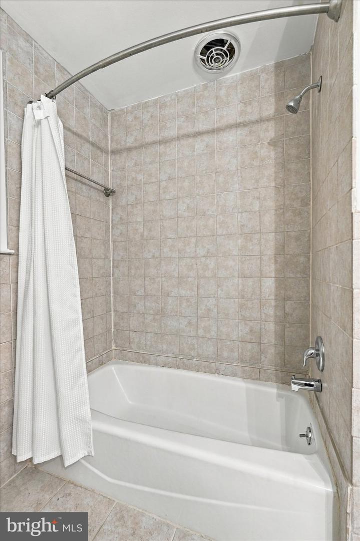 202 Alders Dr Property Photo 22