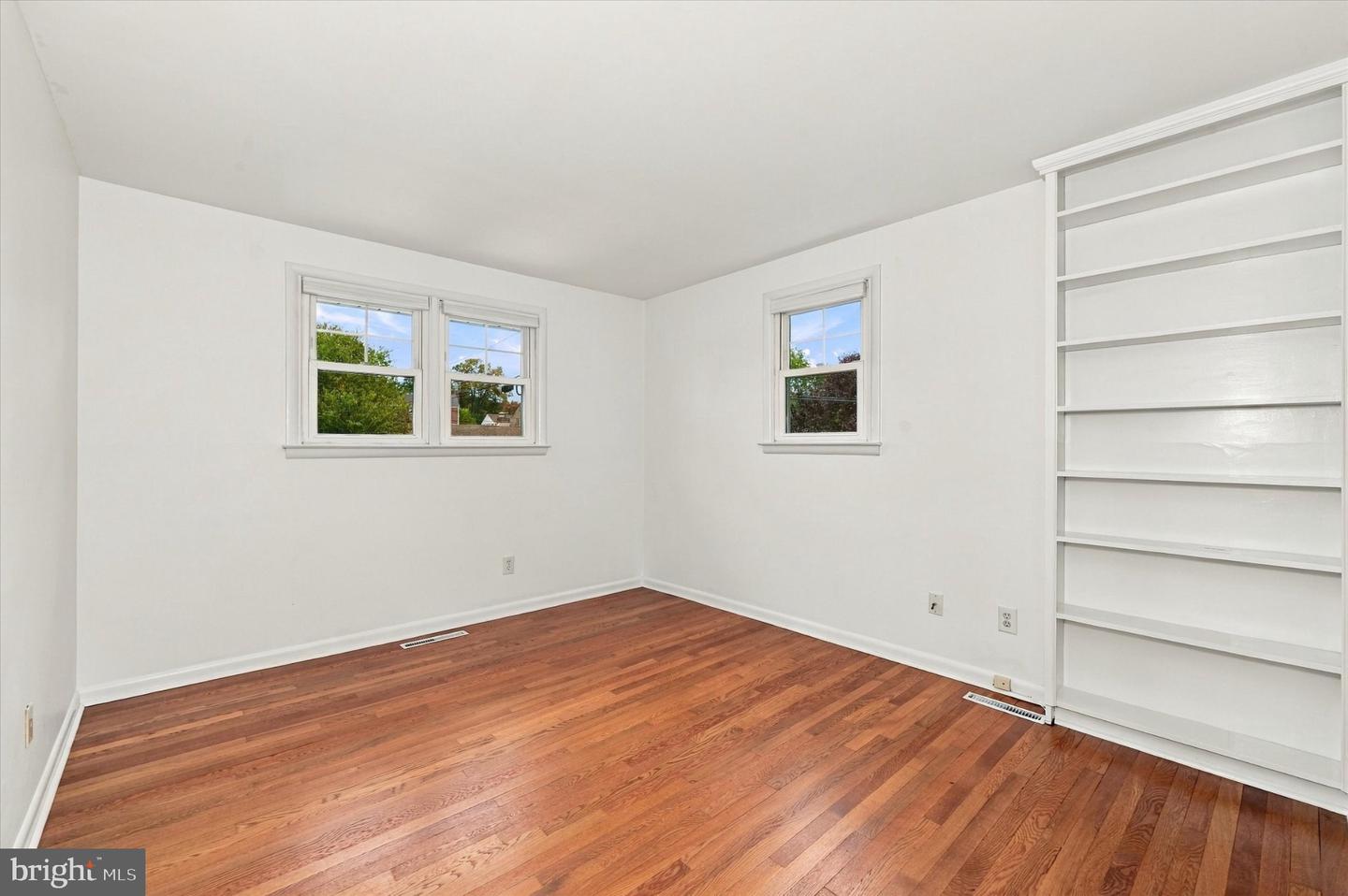 202 Alders Dr Property Photo 24