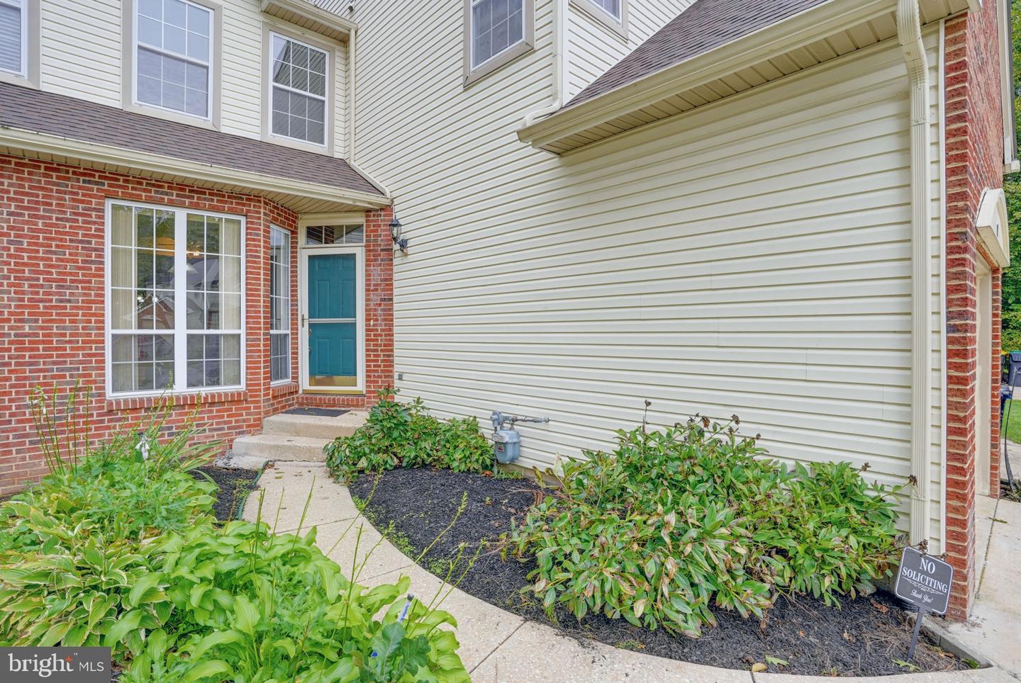 12 Redden Ct Property Photo 5