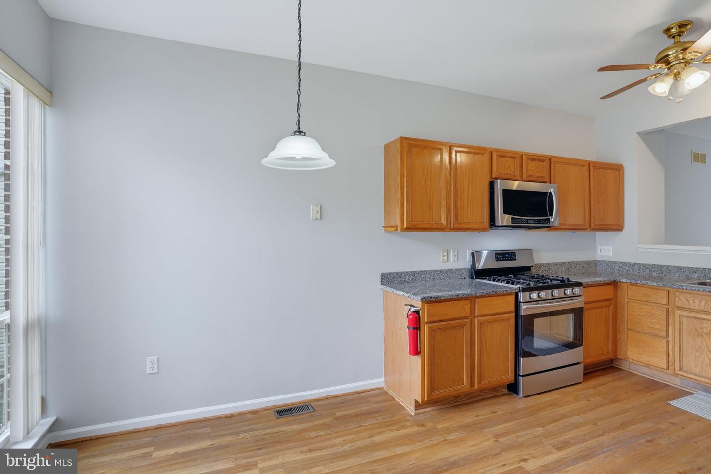 12 Redden Ct Property Photo 10