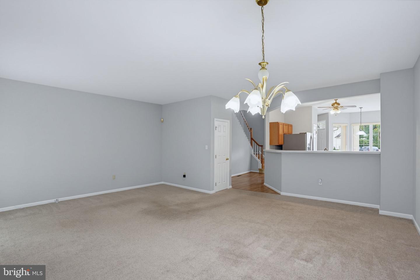 12 Redden Ct Property Photo 16