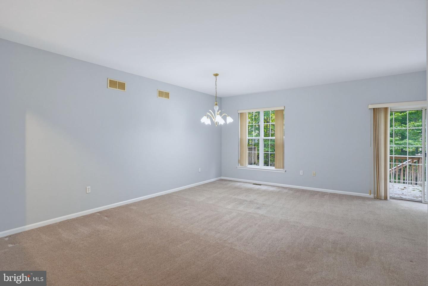 12 Redden Ct Property Photo 18