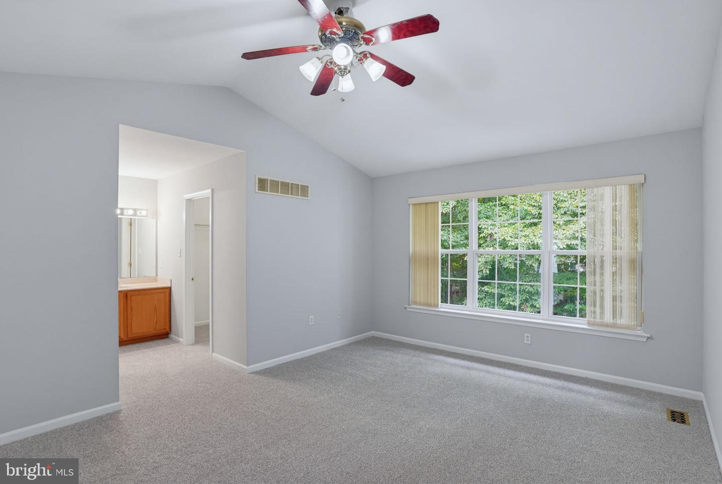 12 Redden Ct Property Photo 22