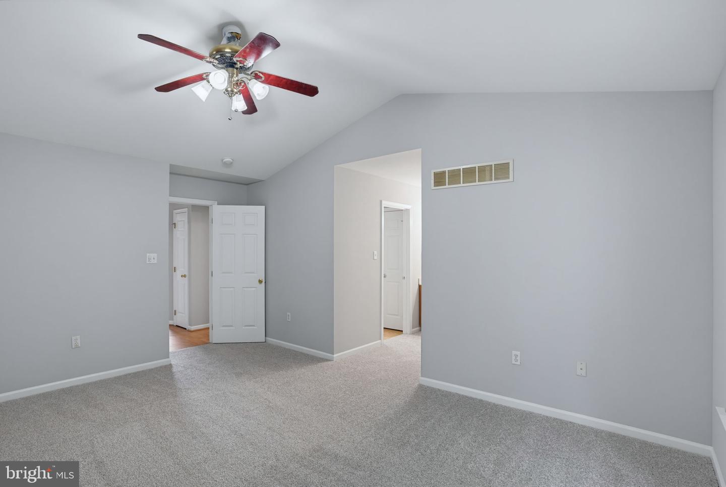 12 Redden Ct Property Photo 23