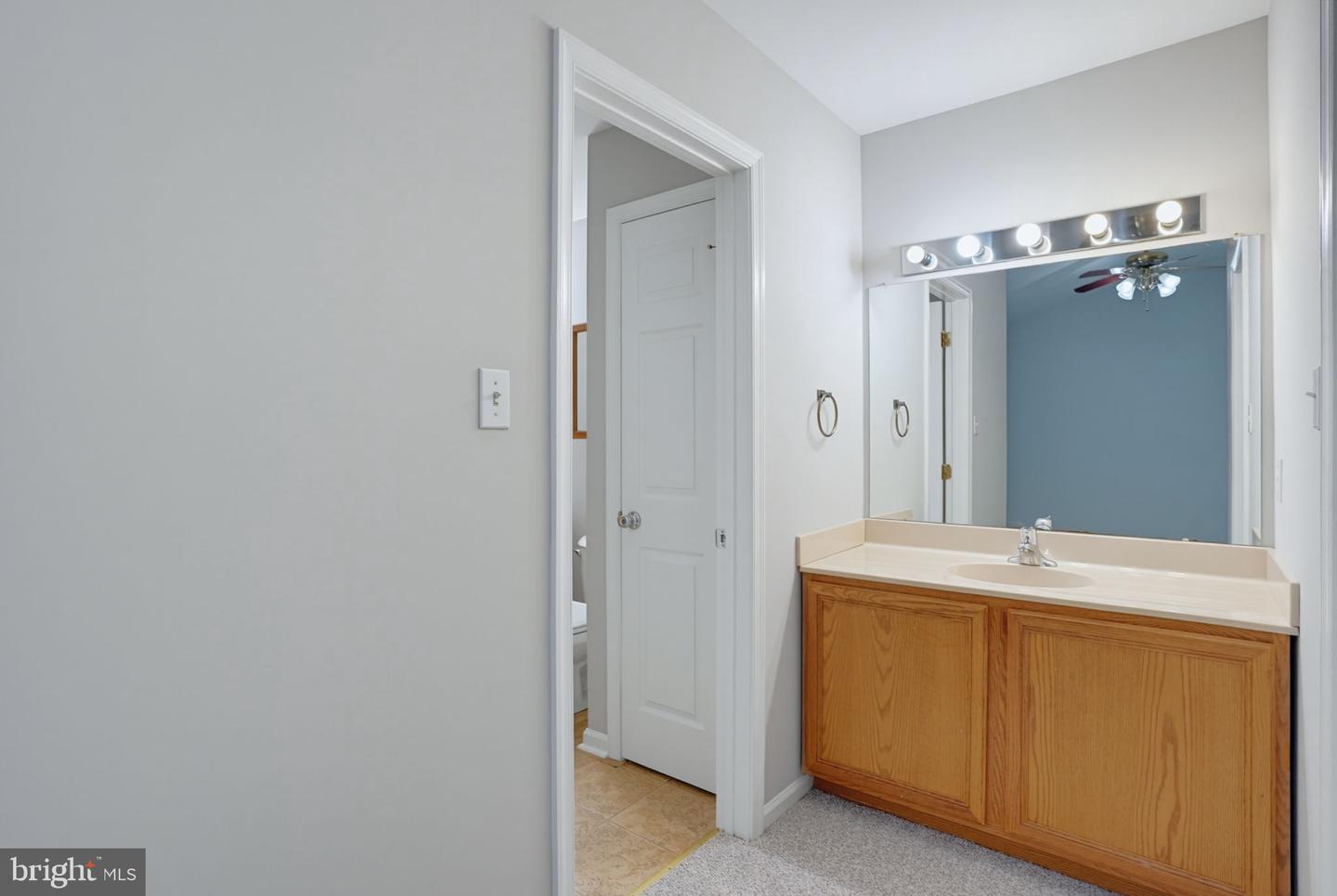 12 Redden Ct Property Photo 27