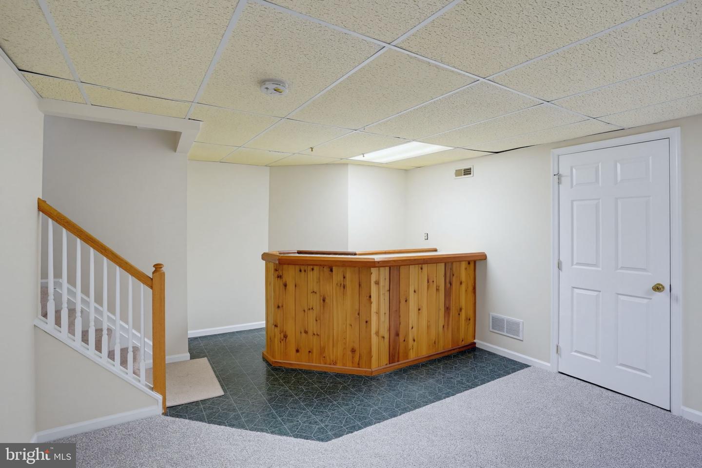 12 Redden Ct Property Photo 33