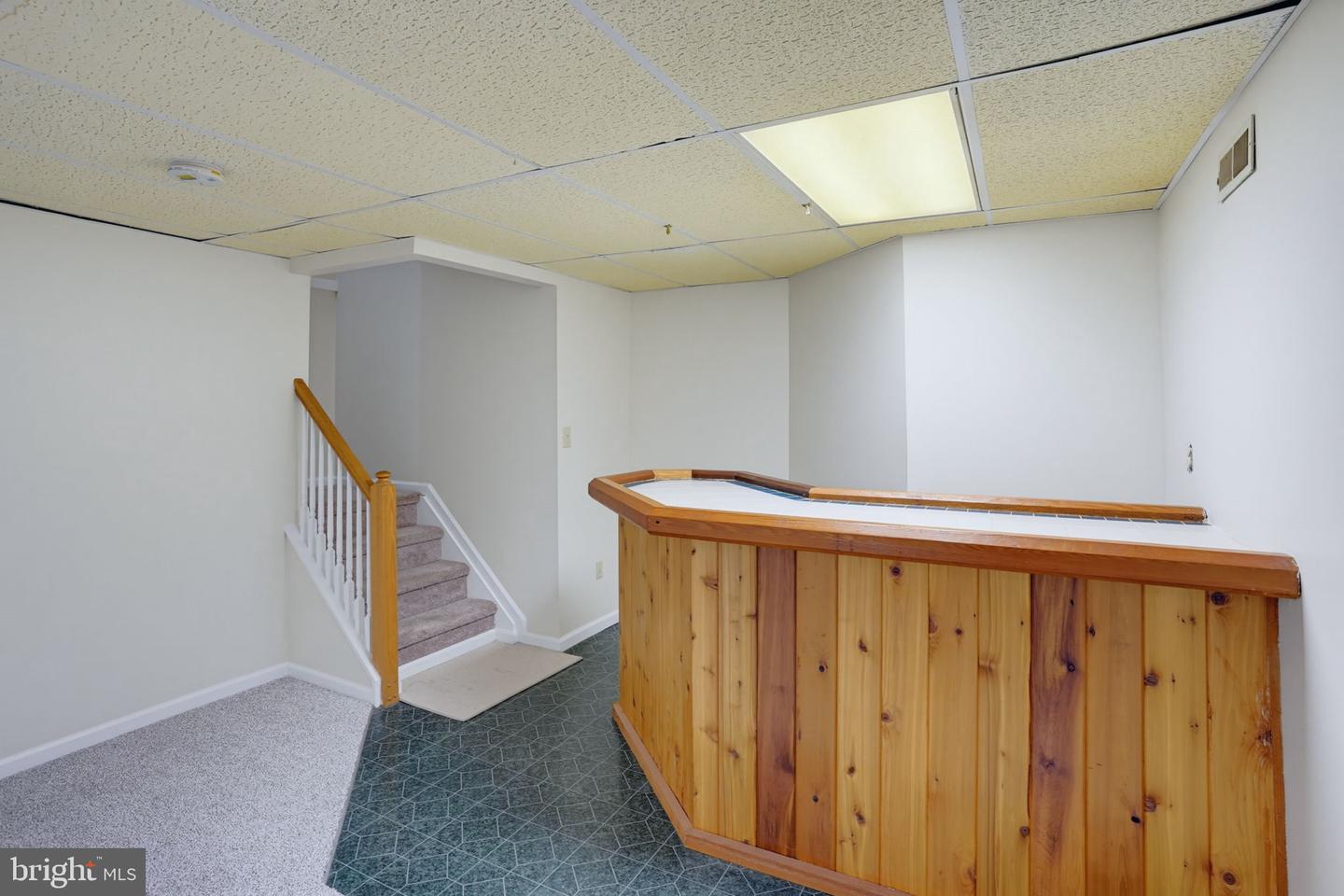 12 Redden Ct Property Photo 34