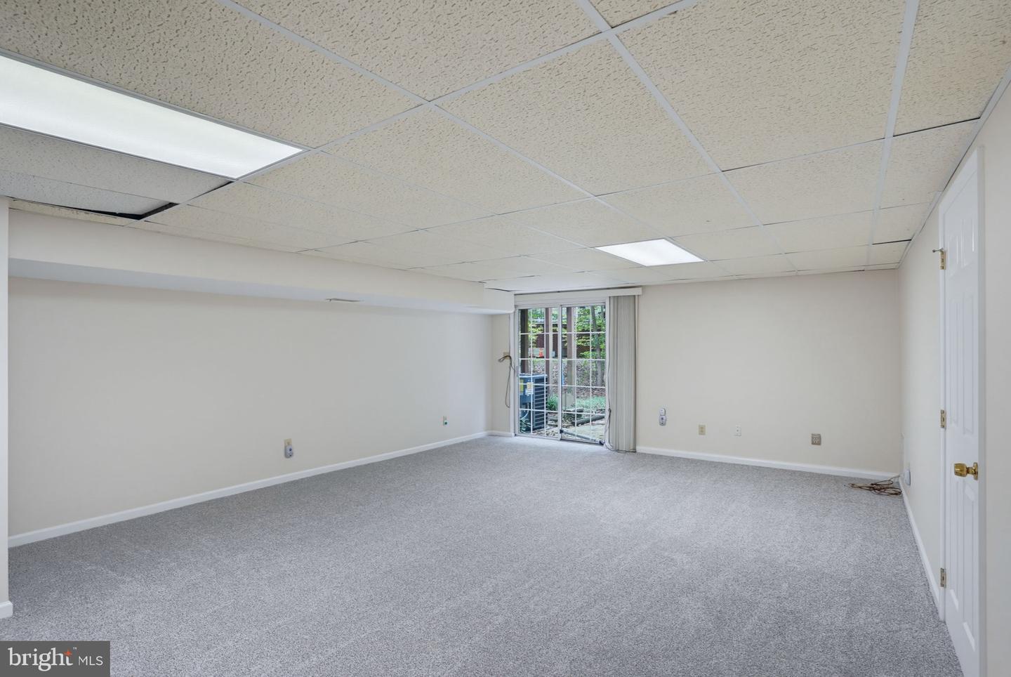 12 Redden Ct Property Photo 35