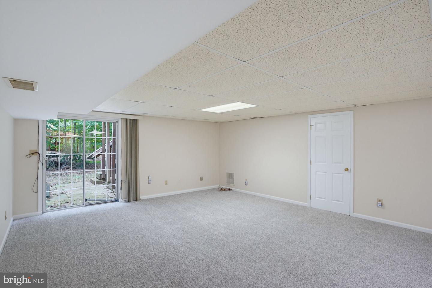 12 Redden Ct Property Photo 38