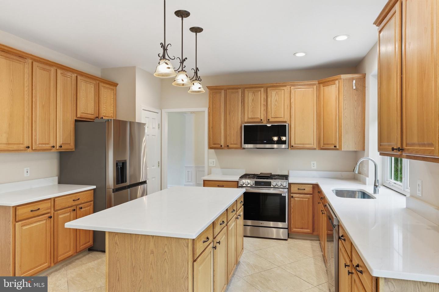 702 Willington Square Way Property Photo 30
