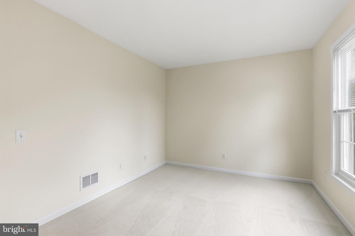 702 Willington Square Way Property Photo 54