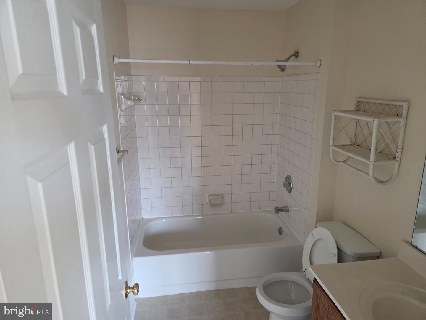131 Attic Ct Property Photo 2