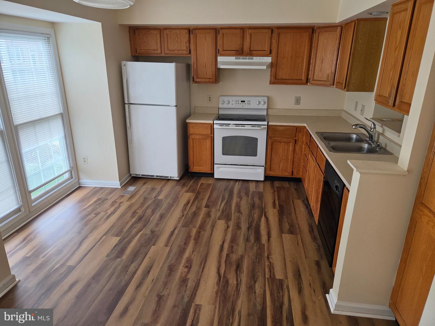 131 Attic Ct Property Photo 8