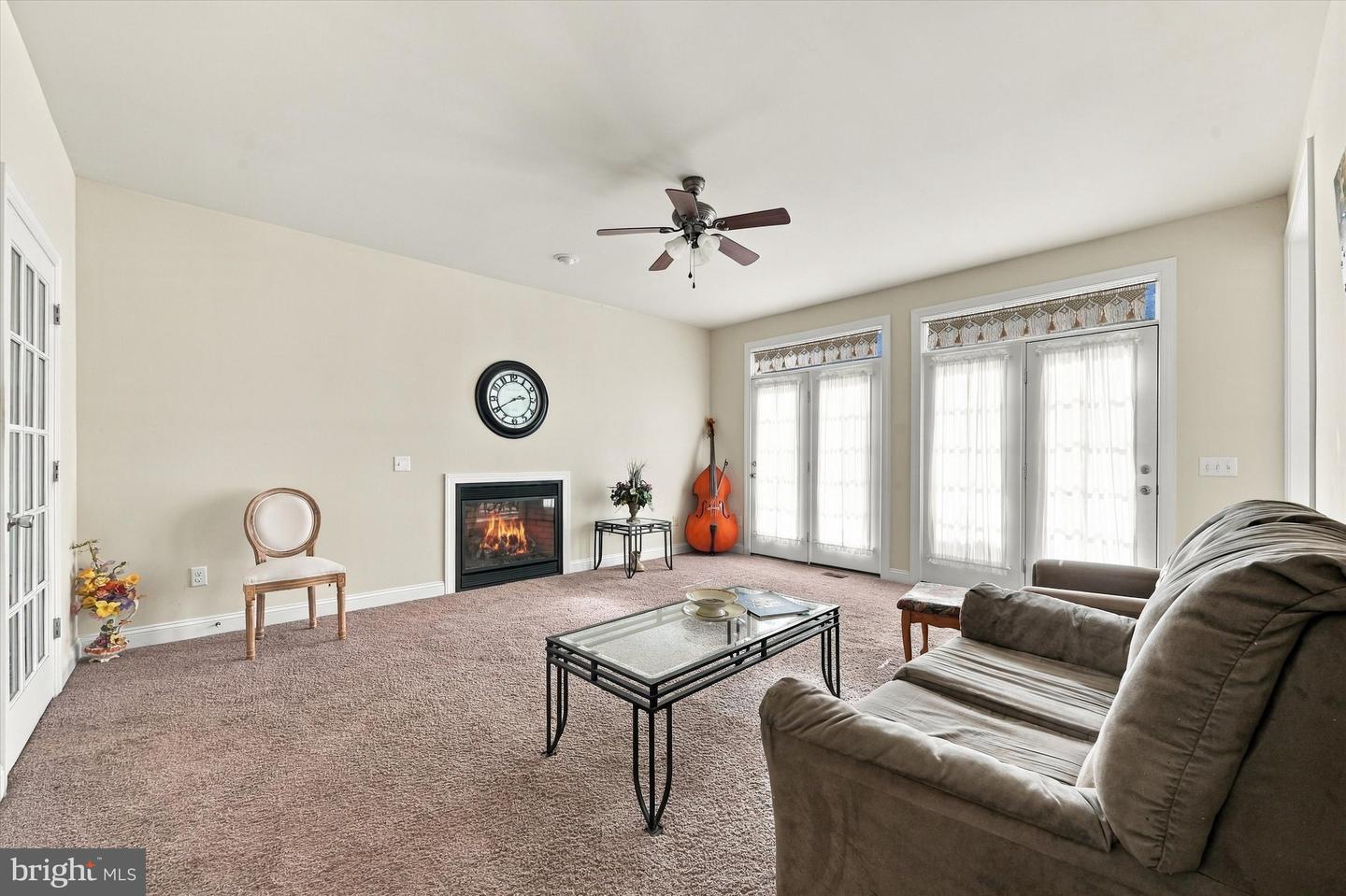 4601 Dupont Pkwy Property Photo 16
