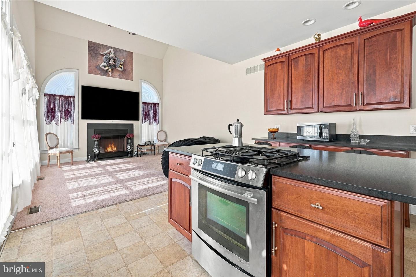 4601 Dupont Pkwy Property Photo 35