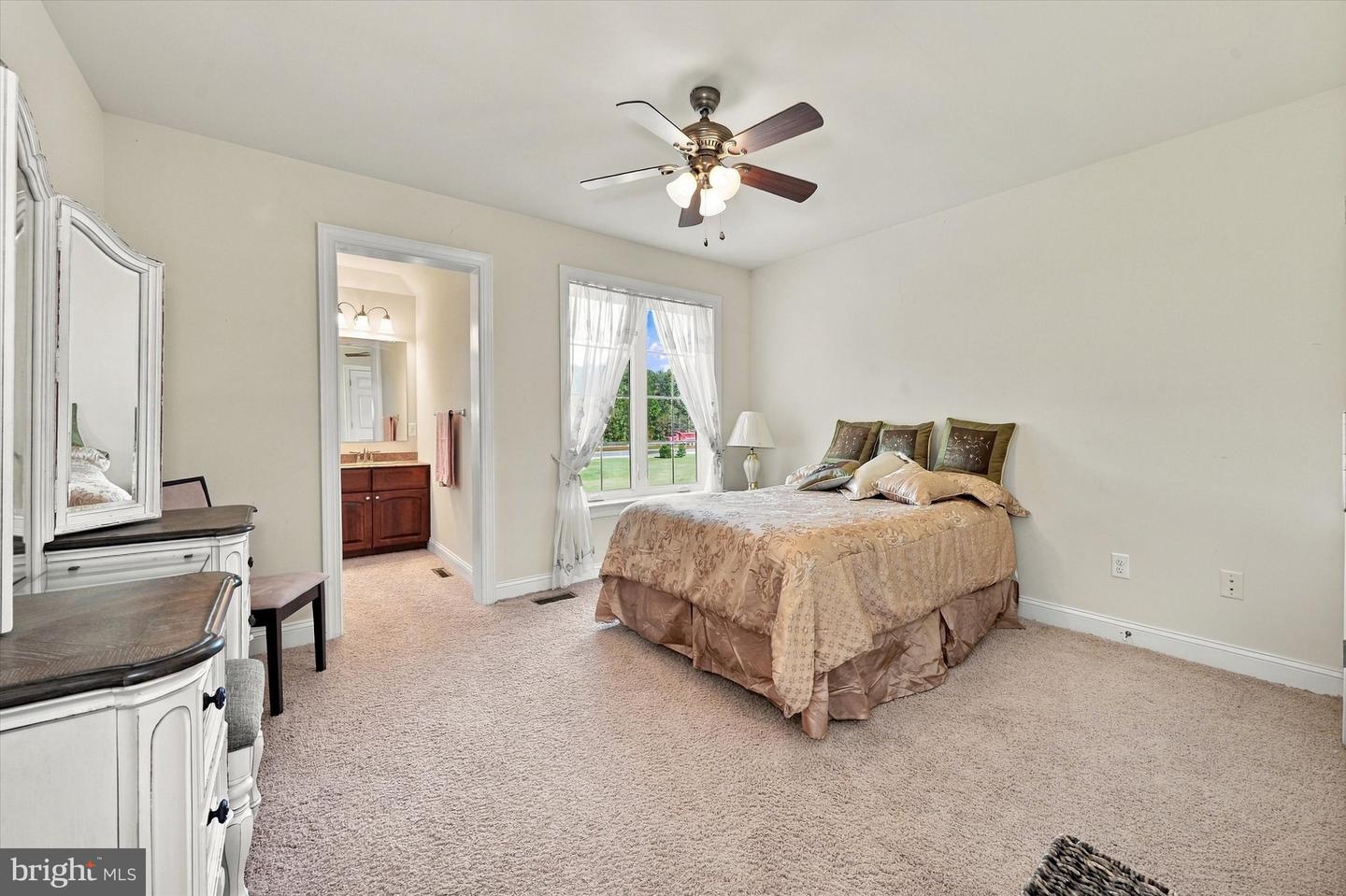 4601 Dupont Pkwy Property Photo 52