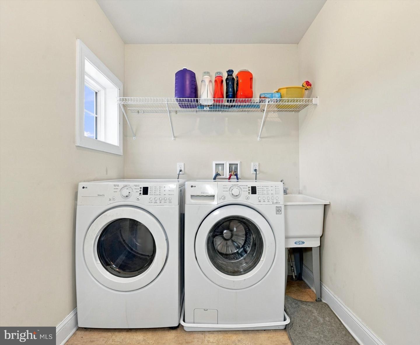 4601 Dupont Pkwy Property Photo 61