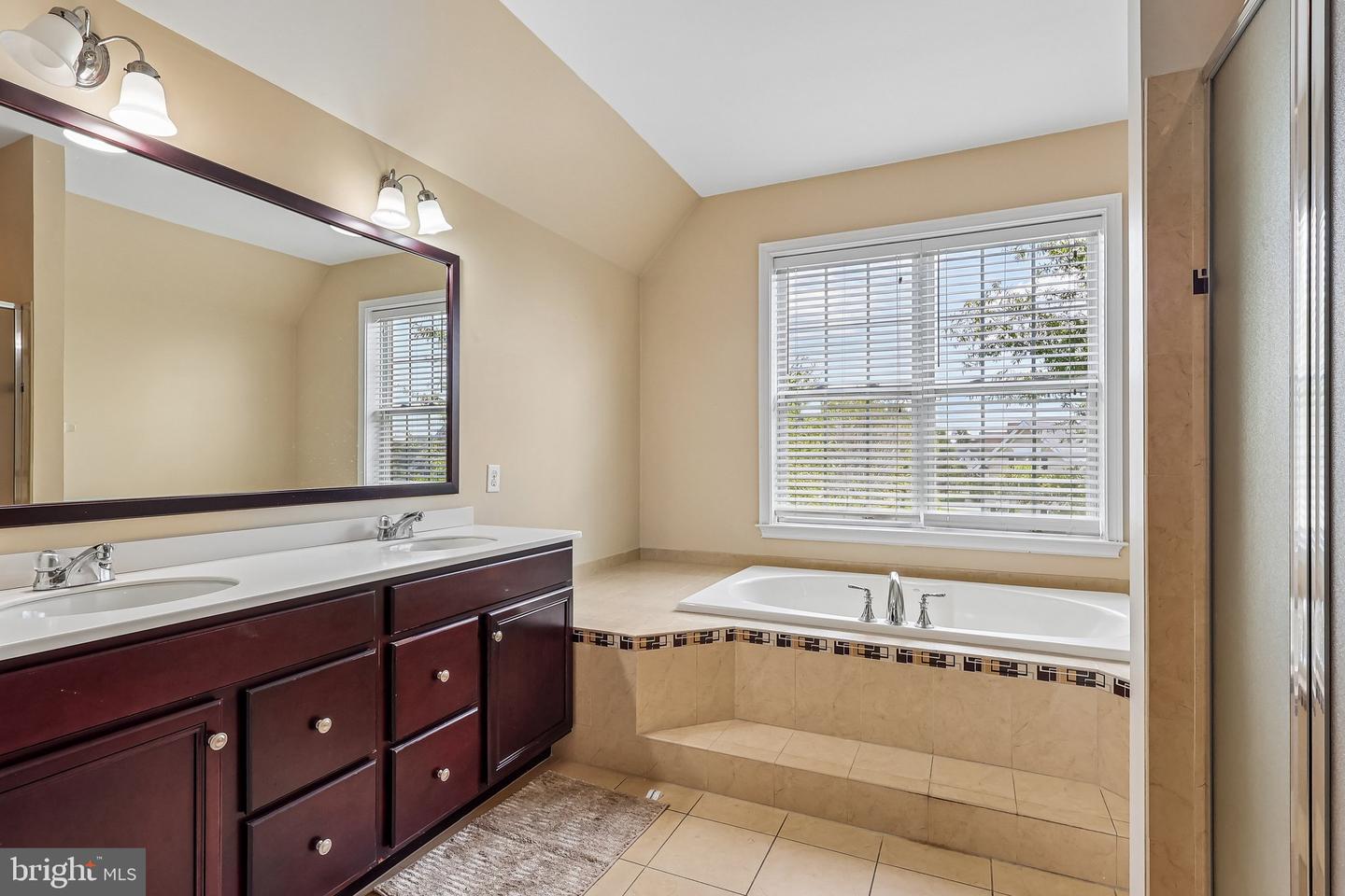 514 Chariot Ct Property Photo 49