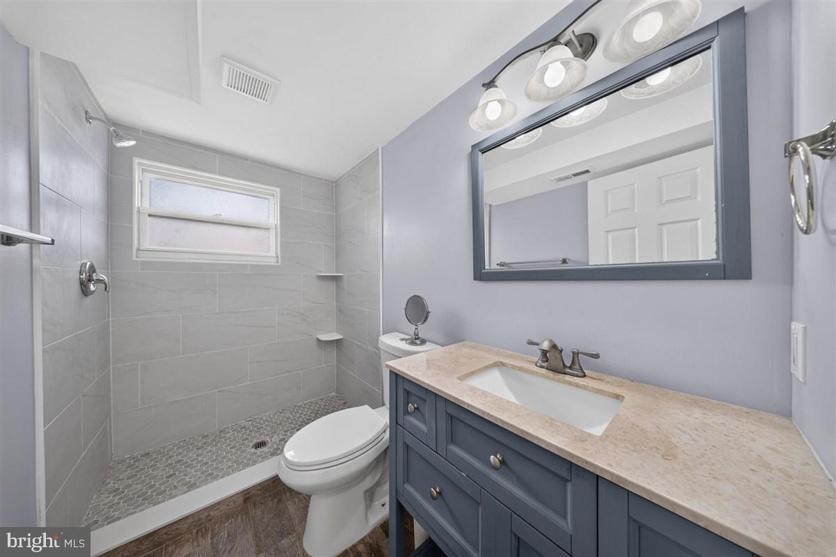 2426 Owen Dr Property Photo 17