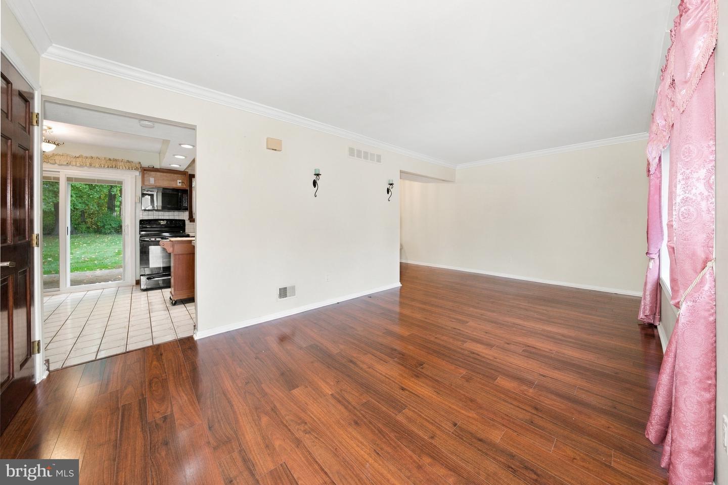 5 Ross Ct Property Photo 5