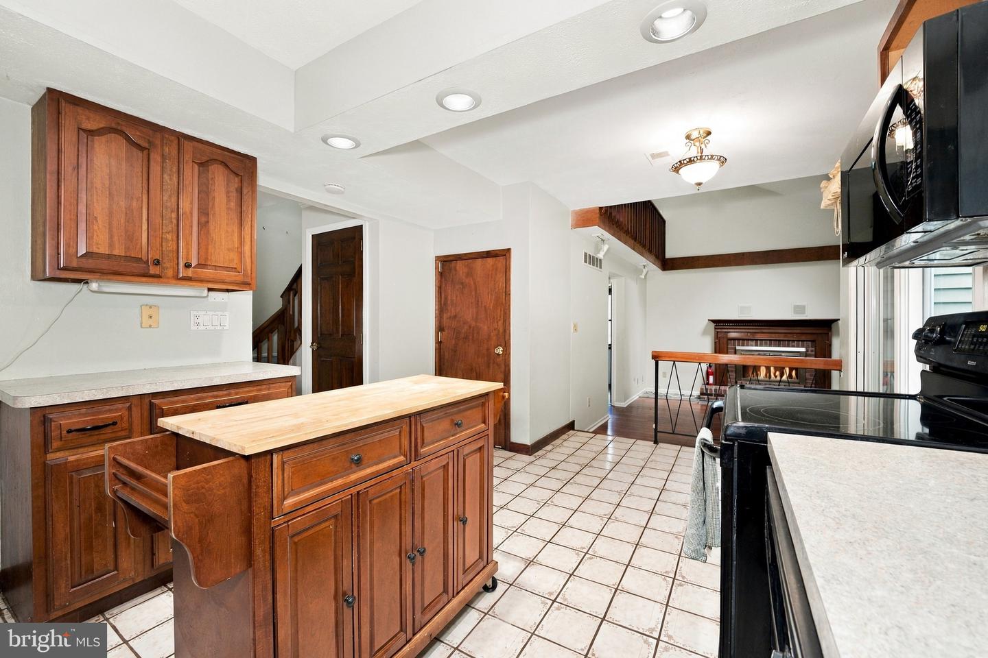 5 Ross Ct Property Photo 10