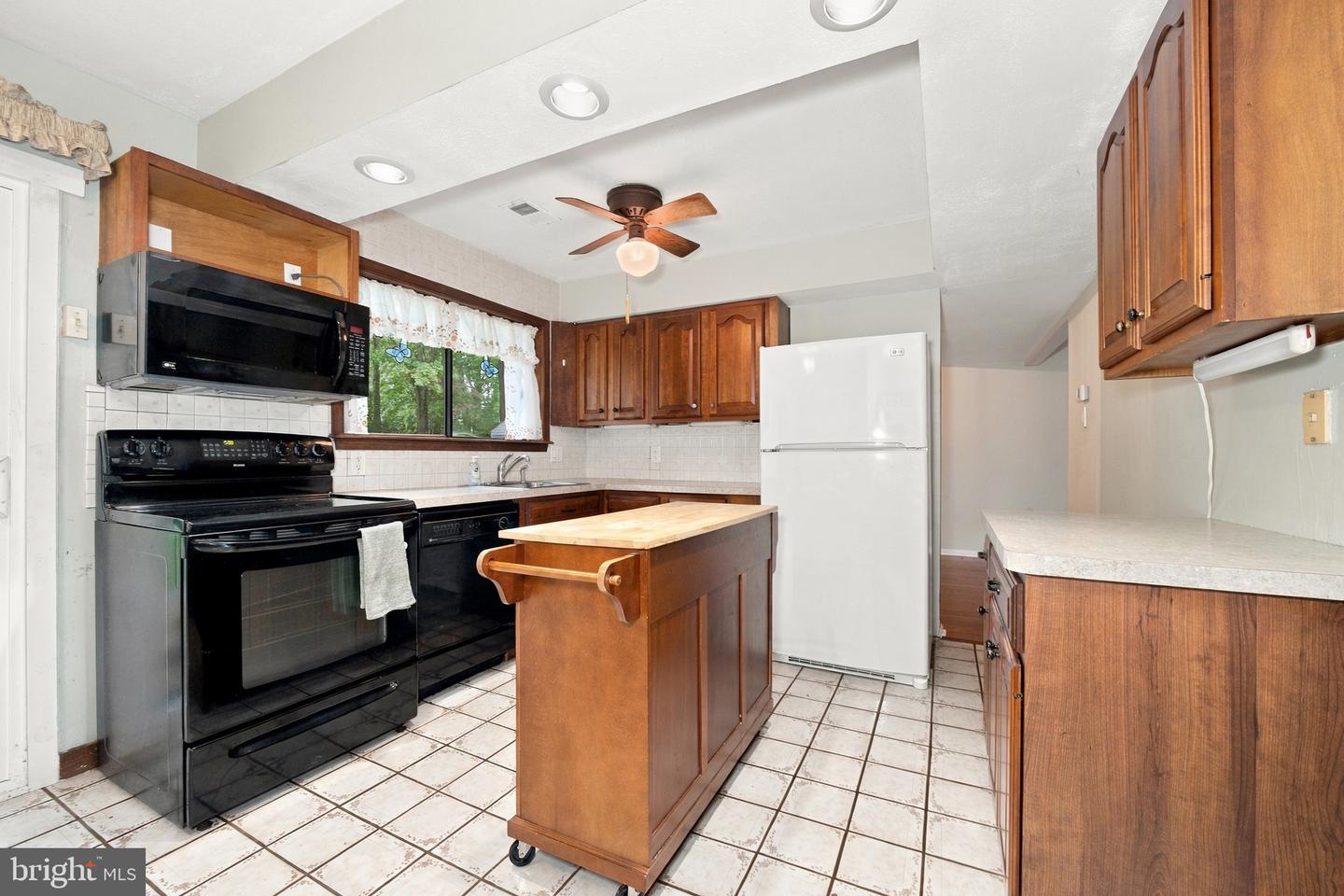 5 Ross Ct Property Photo 12