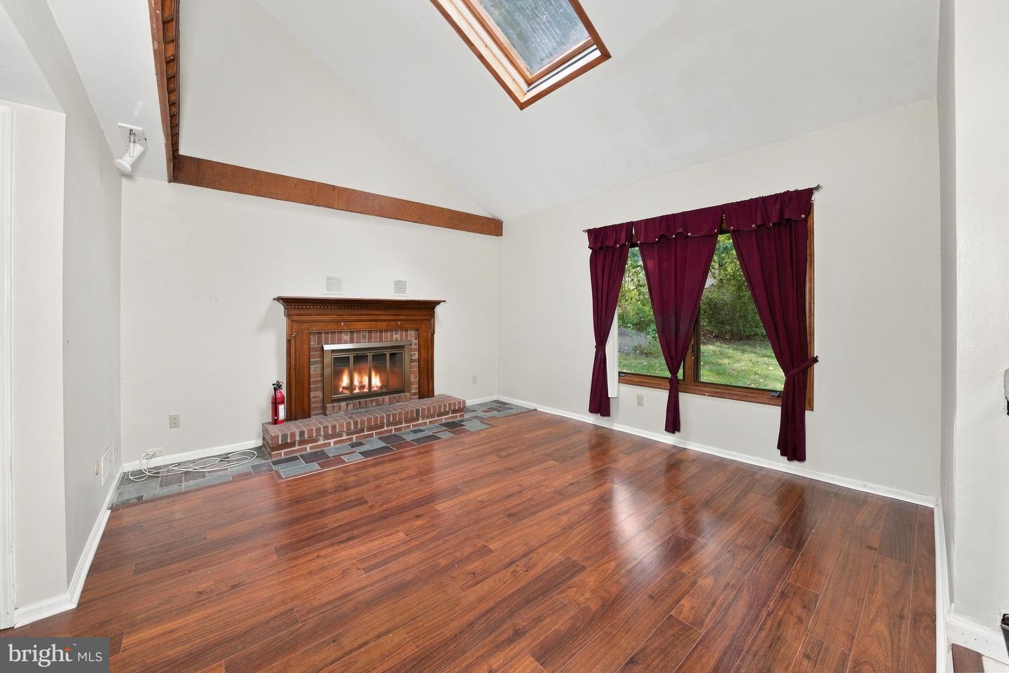 5 Ross Ct Property Photo 14
