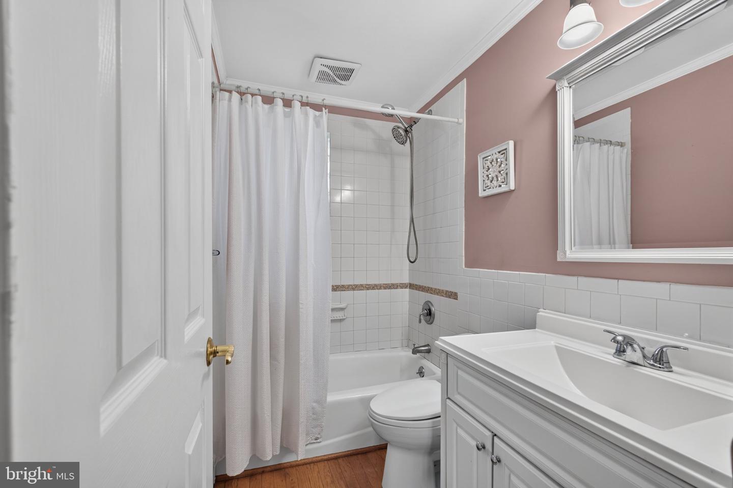 827 Elkton Rd Property Photo 13