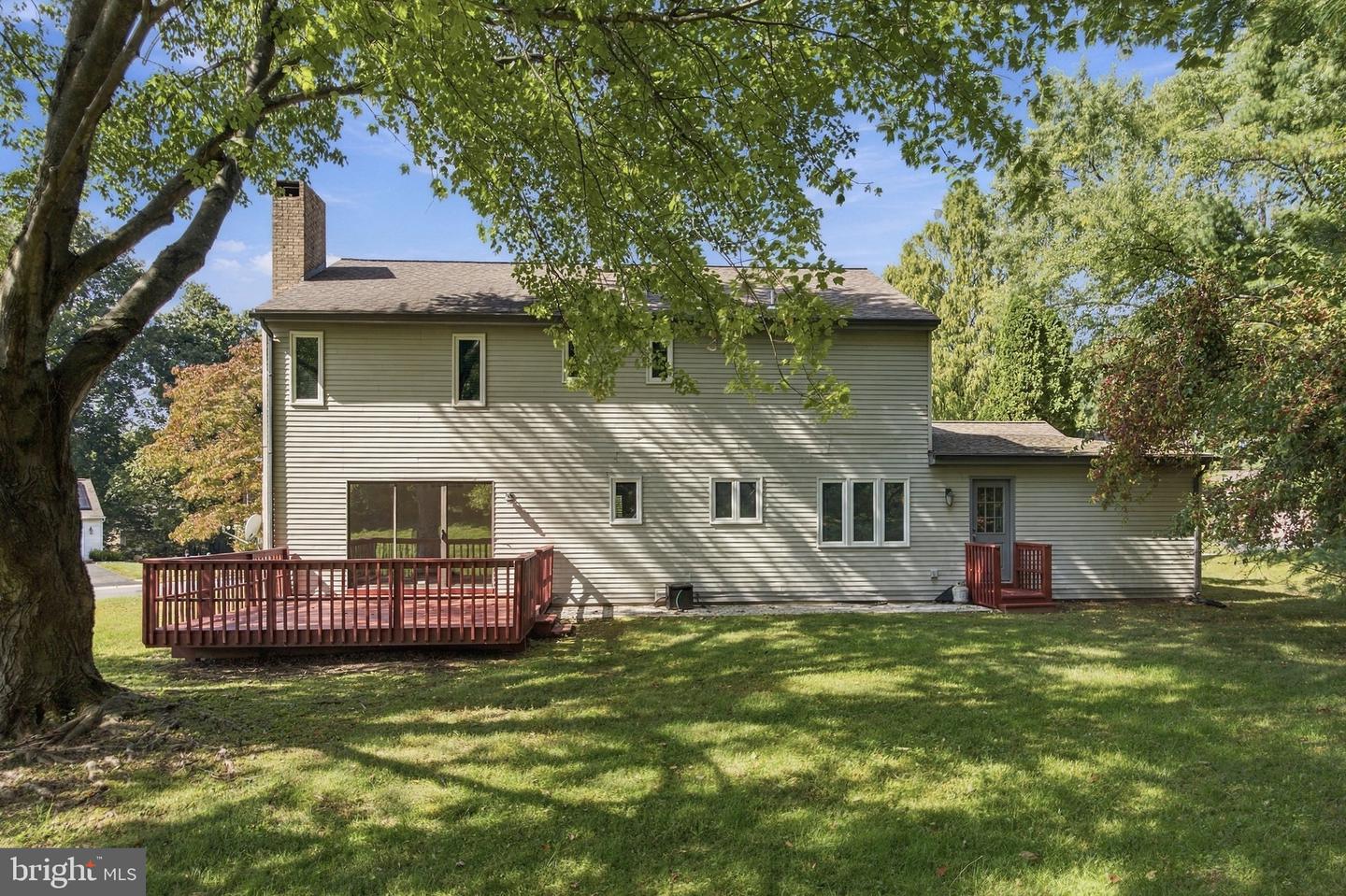 152 Bunting Dr Property Photo 2