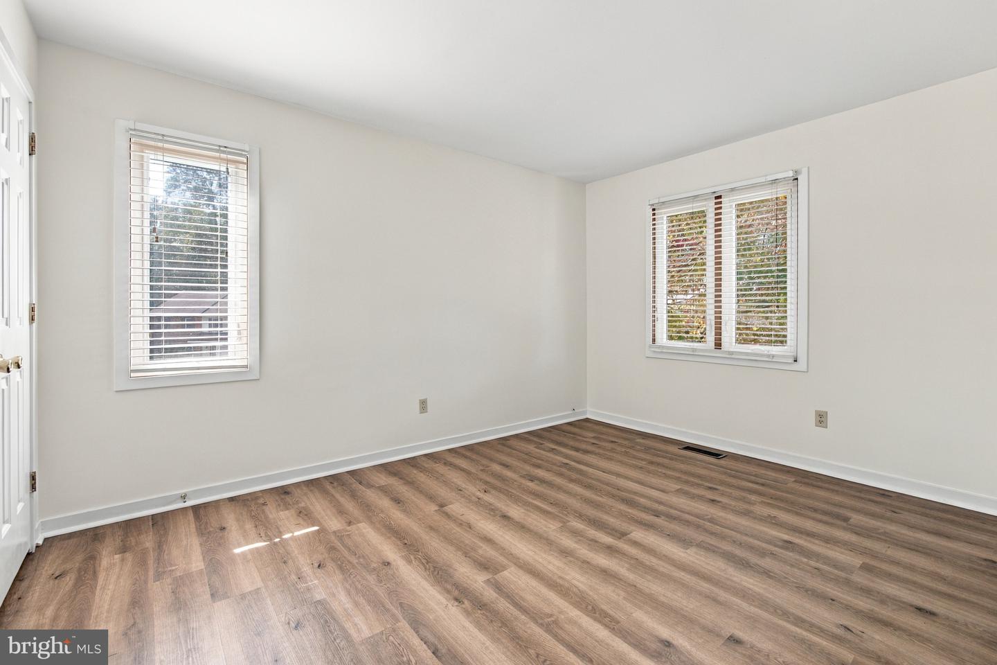 152 Bunting Dr Property Photo 32
