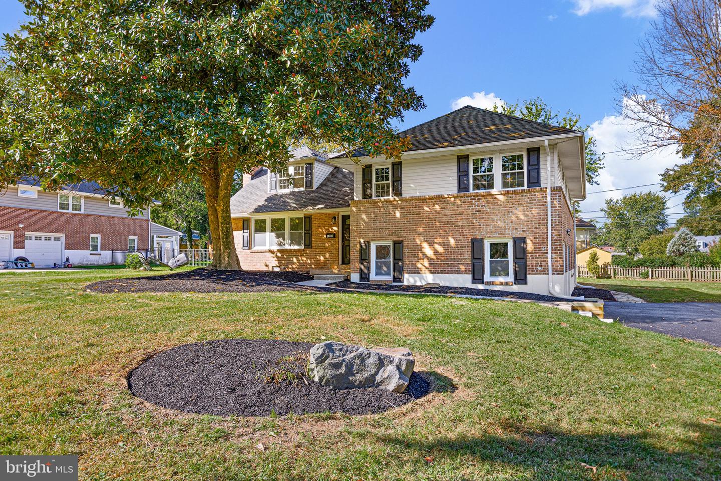1206 HEATHER LN Property Photo 1