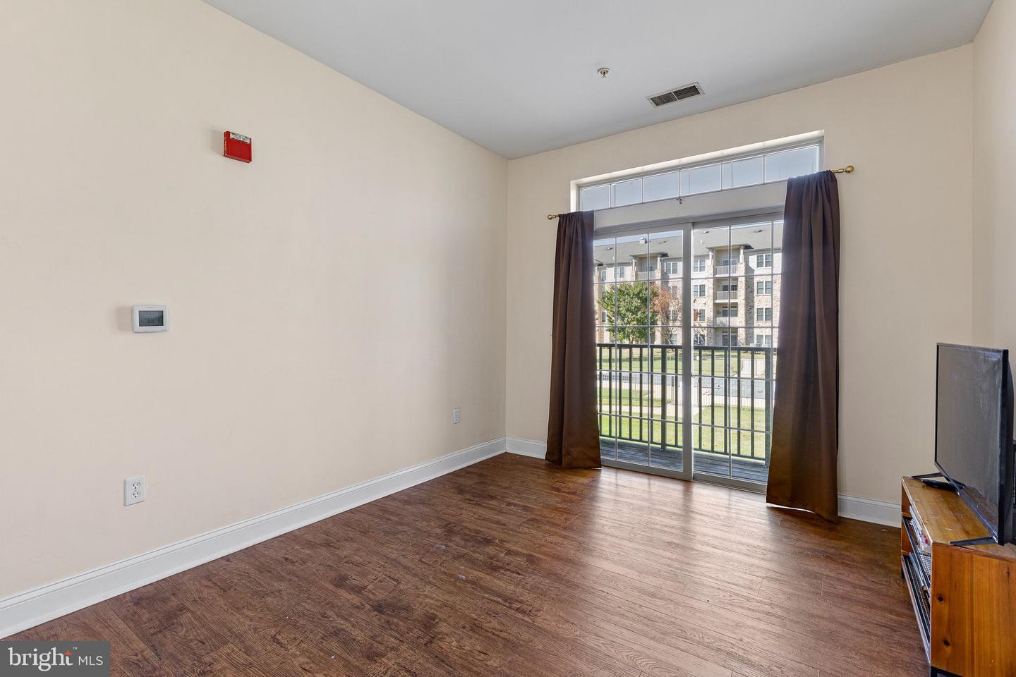 1000 Fountainview Cir #1206 Property Photo 4