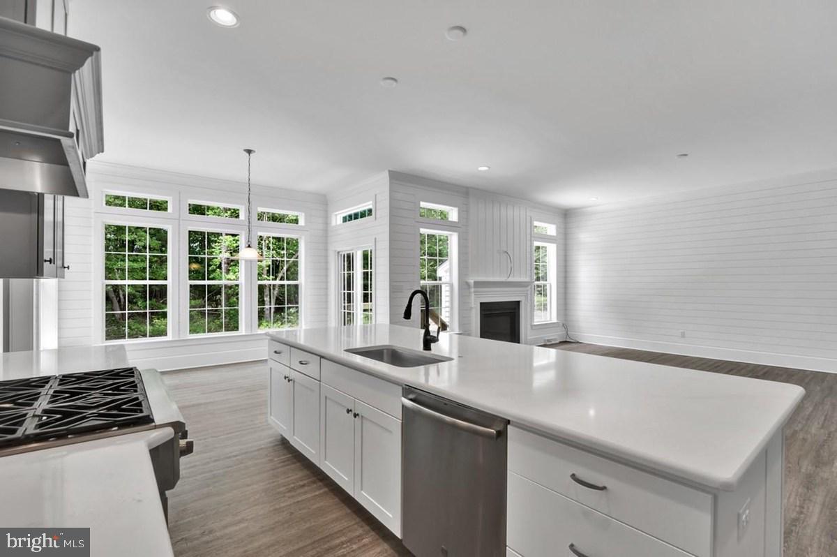 34080 Henry's Way S Property Photo 8